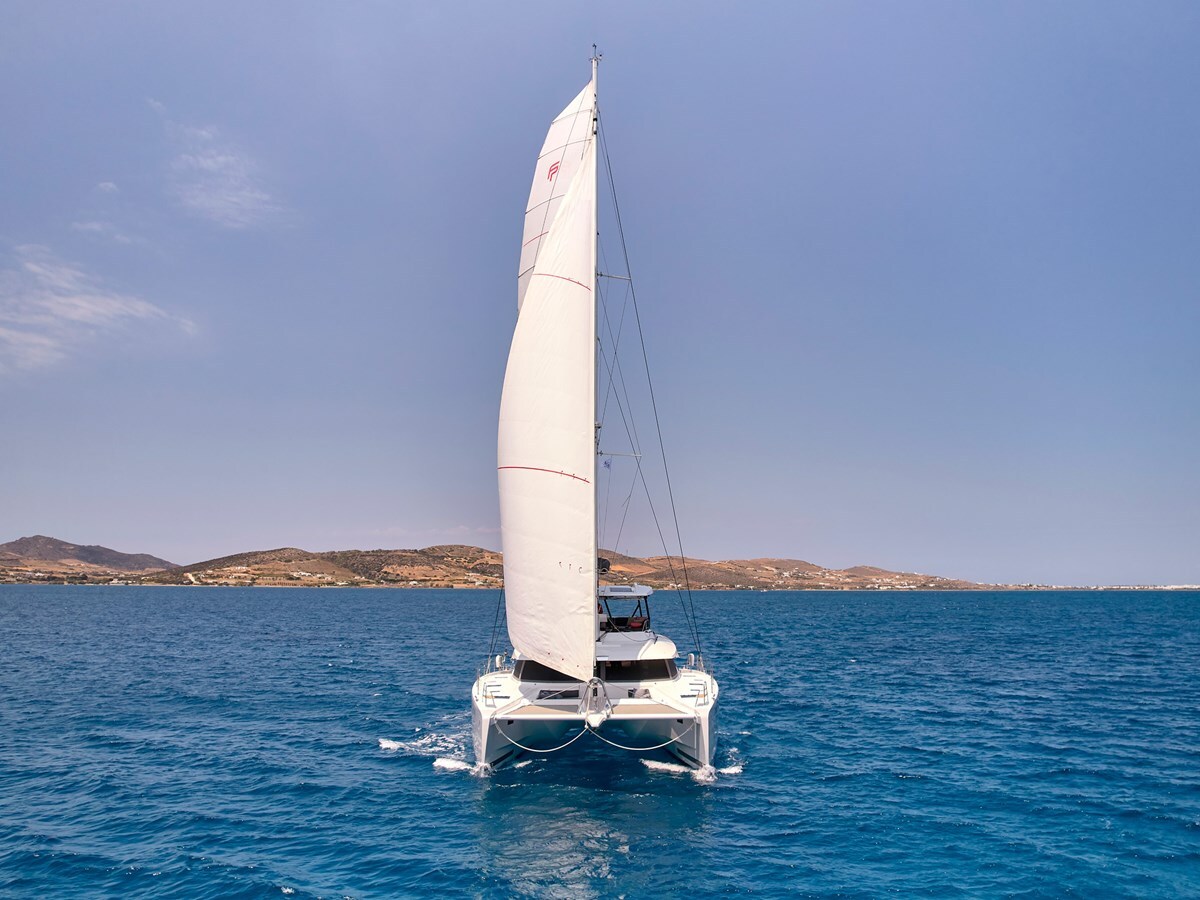 2022-fountaine-pajot-61-8-9e74a8