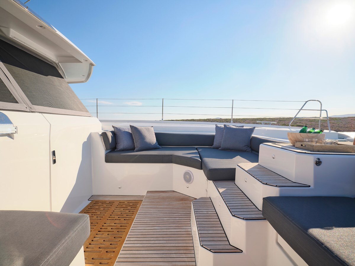 2022 FOUNTAINE PAJOT 61' 8