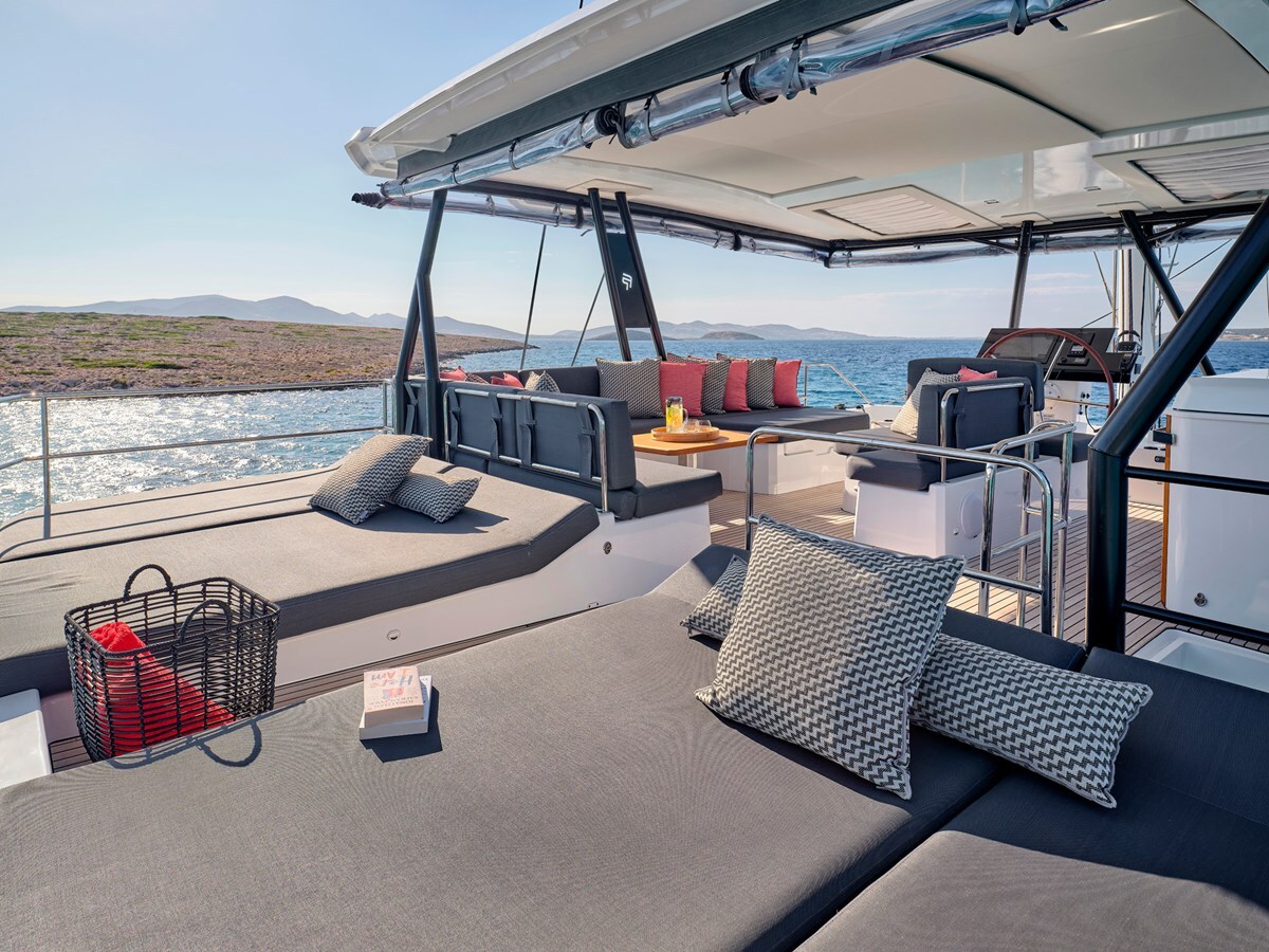 2022 FOUNTAINE PAJOT 61' 8