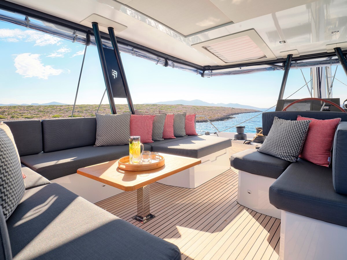 2022 FOUNTAINE PAJOT 61' 8