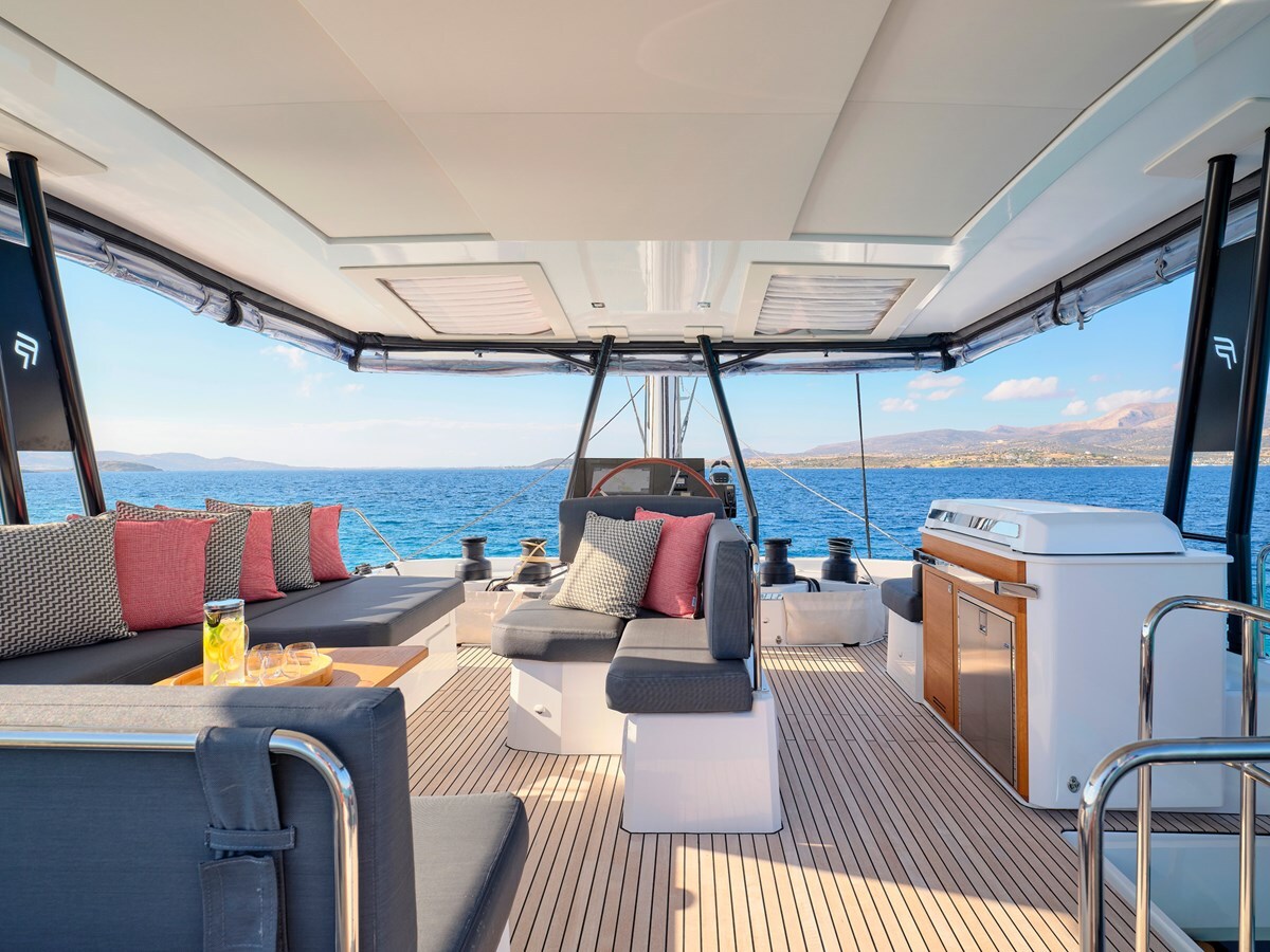 2022 FOUNTAINE PAJOT 61' 8