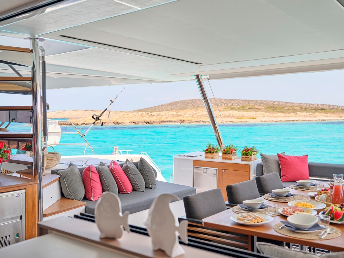 2022 FOUNTAINE PAJOT 61' 8