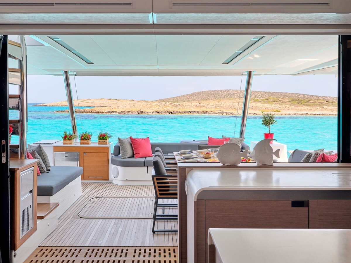 2022 FOUNTAINE PAJOT 61' 8