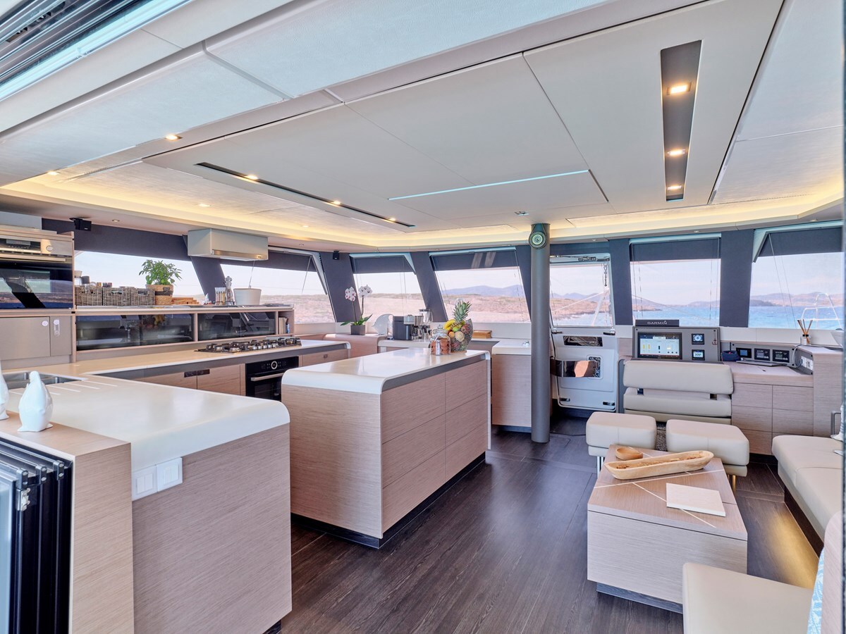 2022 FOUNTAINE PAJOT 61' 8