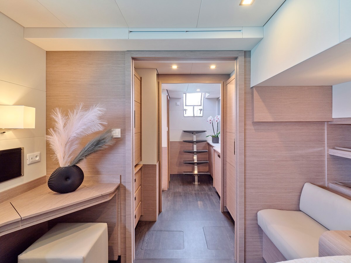 2022 FOUNTAINE PAJOT 61' 8