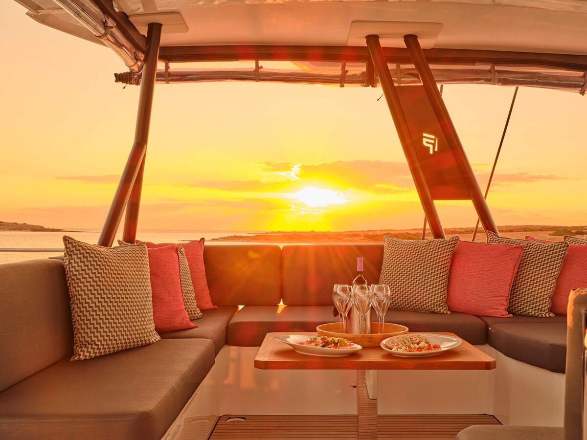 2022 FOUNTAINE PAJOT 61' 8