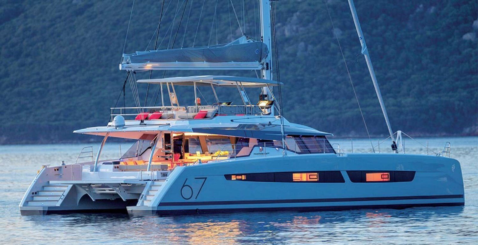 2022-fountaine-pajot-66-10-be0e3e