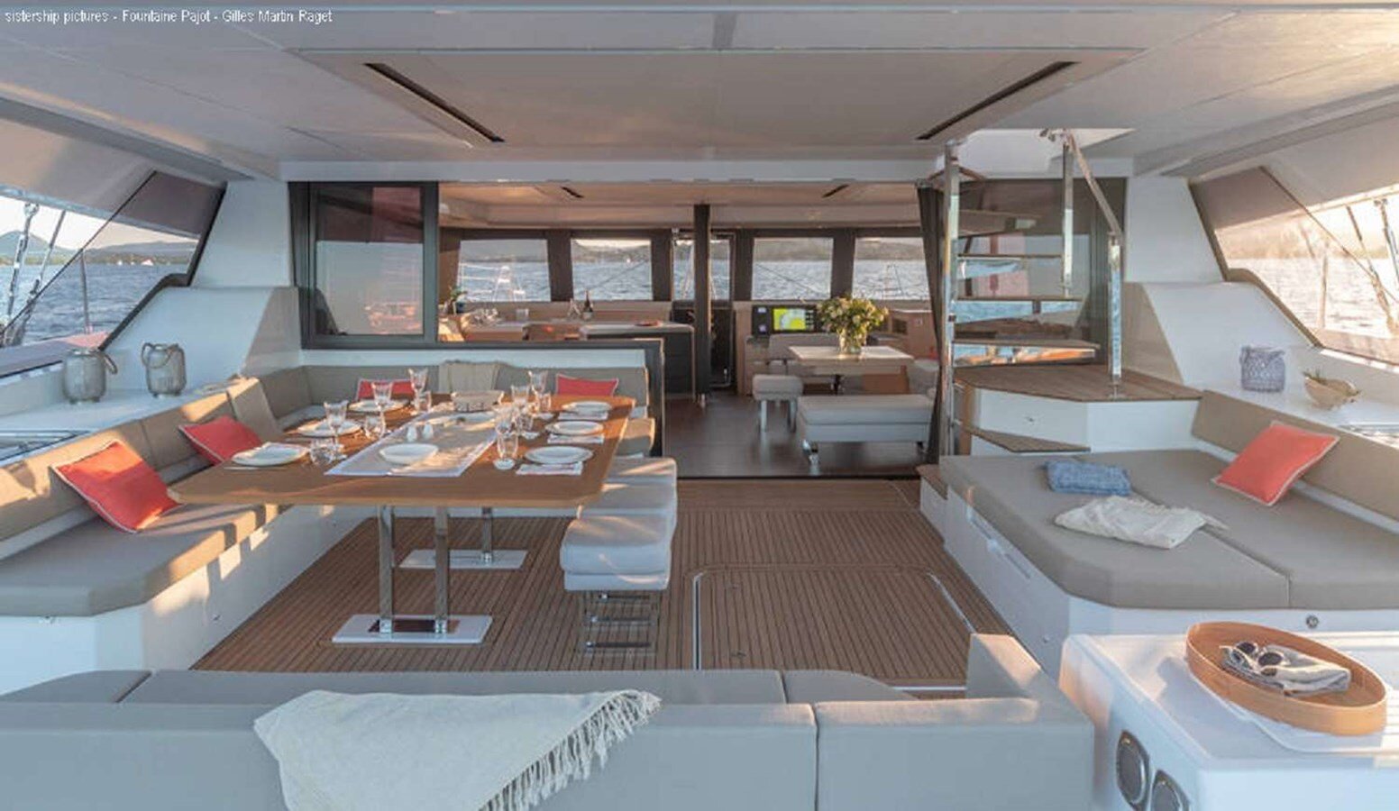 2022-fountaine-pajot-66-10-be0e3e