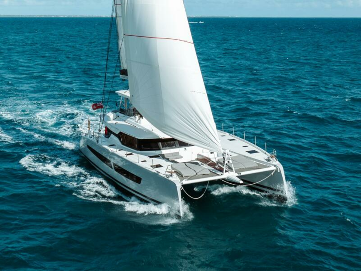 2022-fountaine-pajot-67-3-b56d40