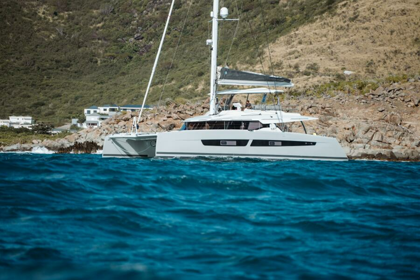 2022-fountaine-pajot-67-3-b56d40