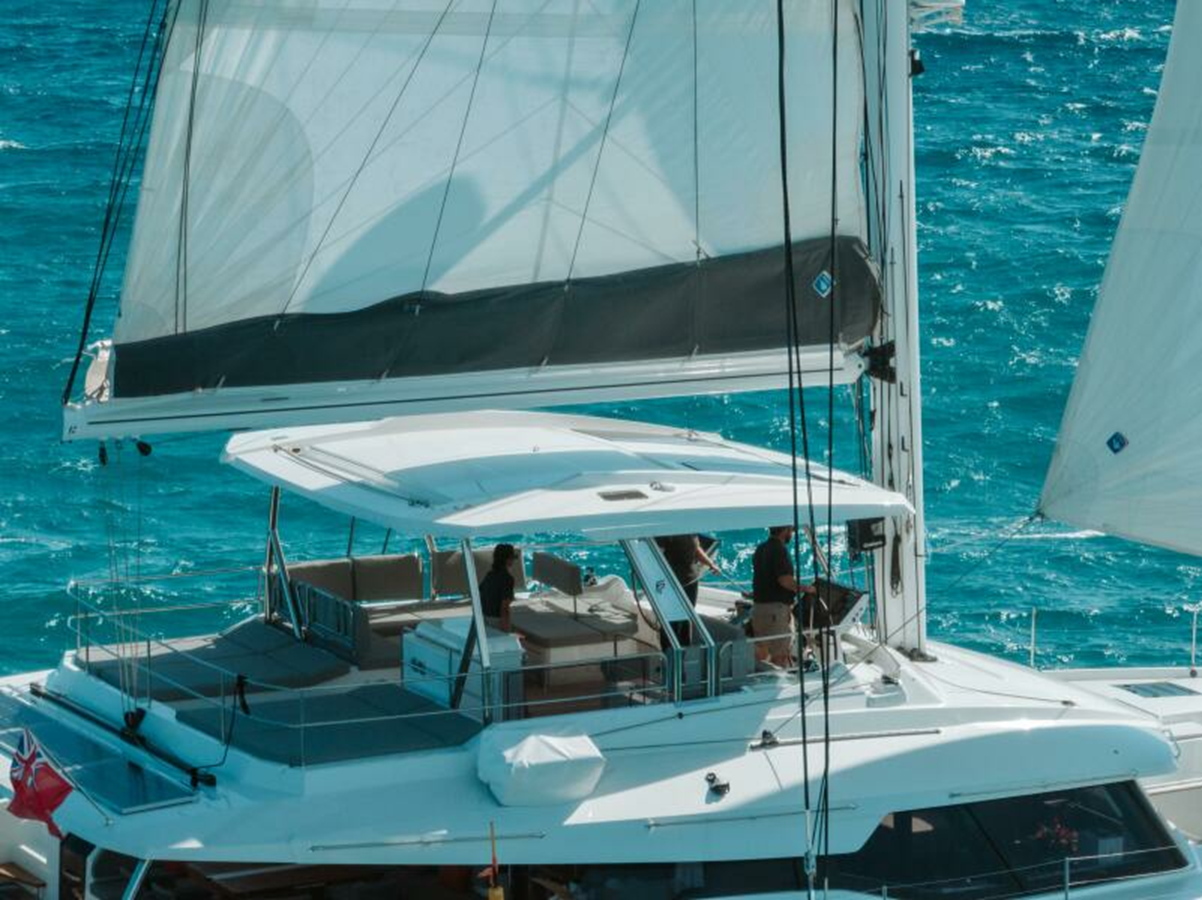 2022-fountaine-pajot-67-3-b56d40