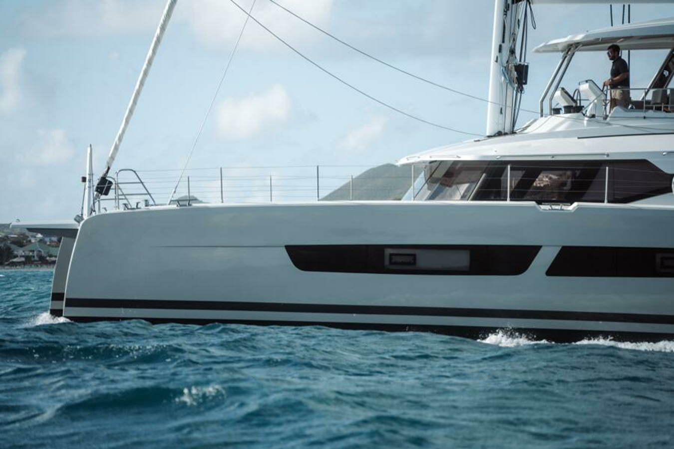 2022-fountaine-pajot-67-3-bb8538