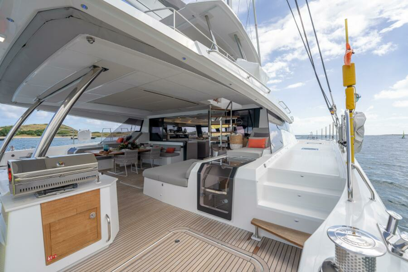 2022-fountaine-pajot-67-3-bb8538