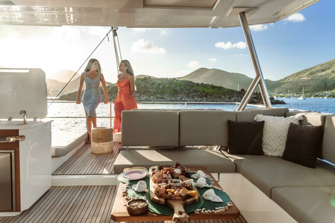 2022-fountaine-pajot-67-3-bb8538