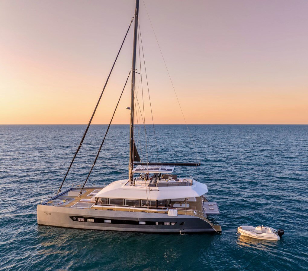 2022-fountaine-pajot-68-1-f39fbd