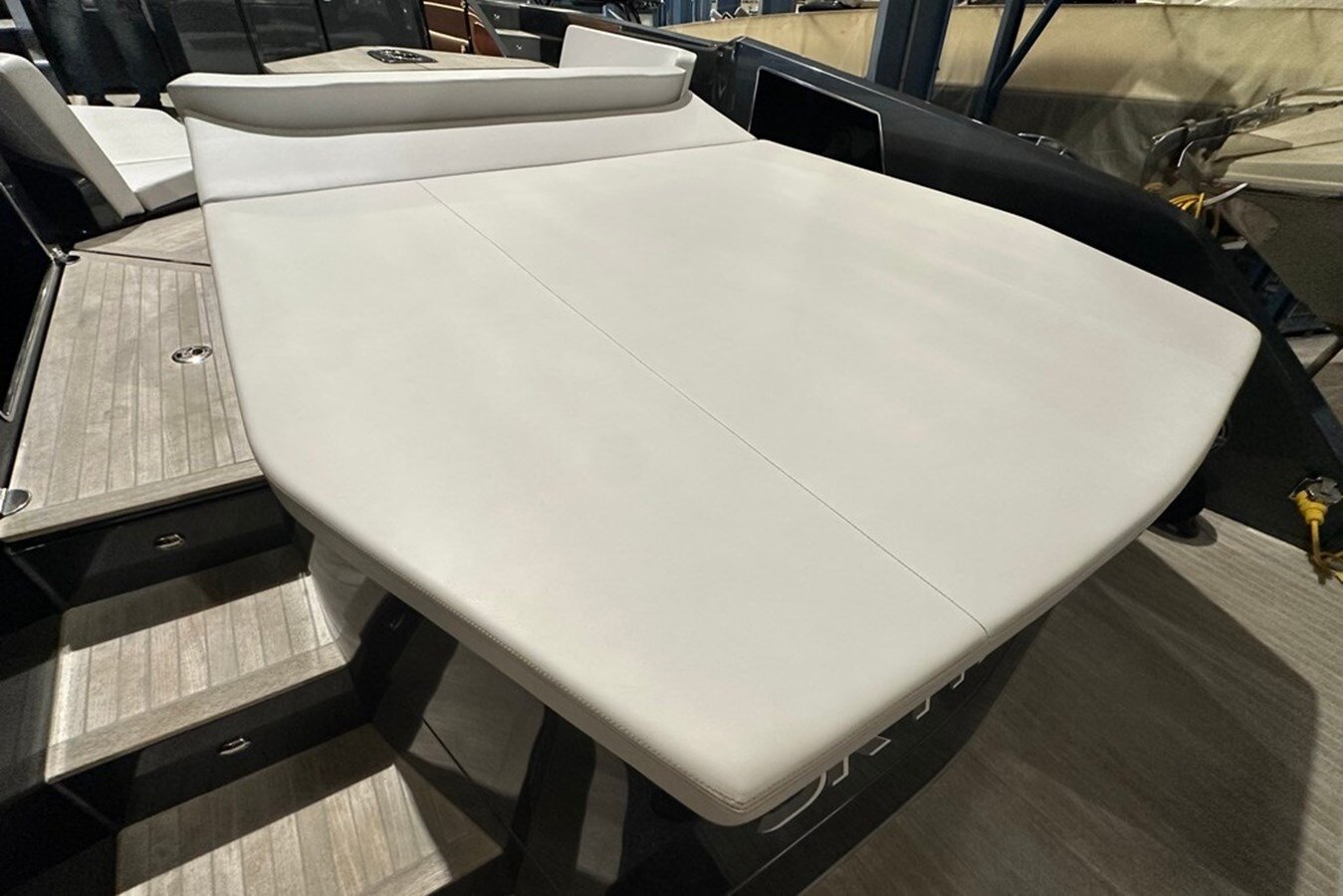 2022-frauscher-43-4-8b8c0b