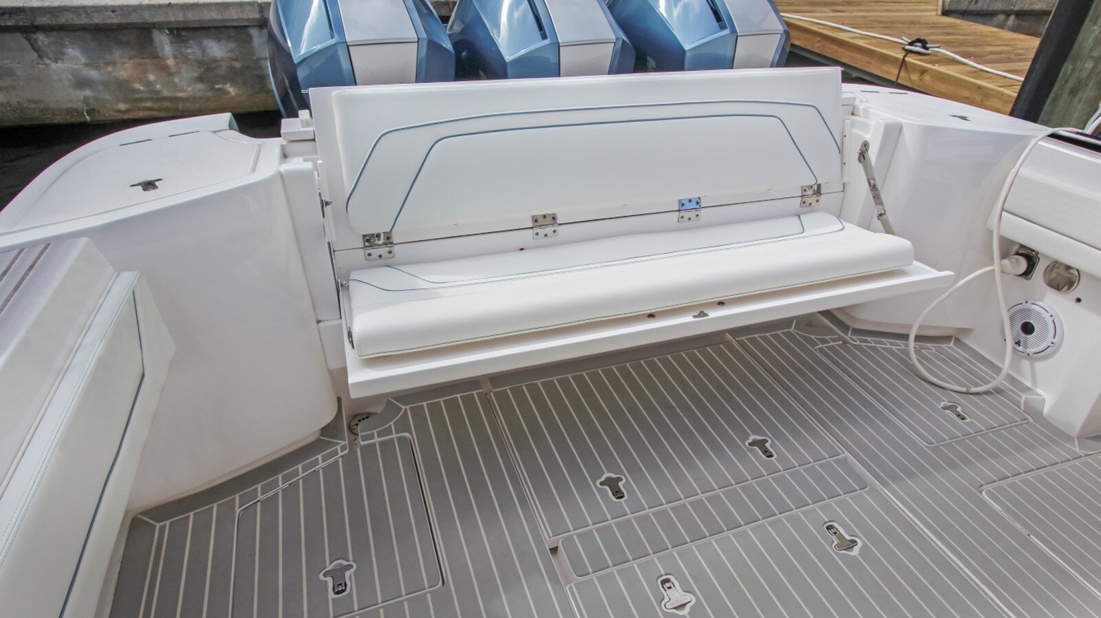 2022-intrepid-powerboats-inc-37-6-20e10b