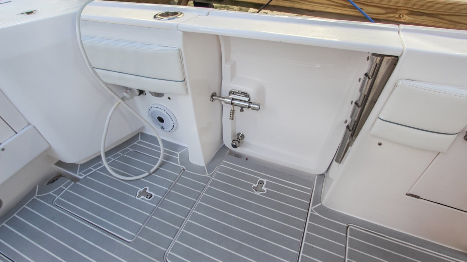 2022-intrepid-powerboats-inc-37-6-20e10b