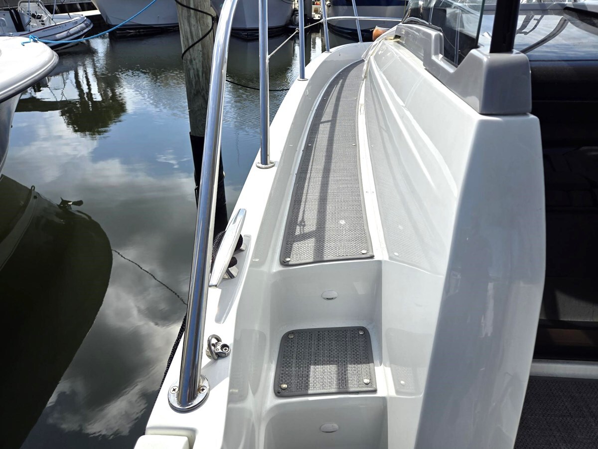 2022-jeanneau-35-10-81c20d