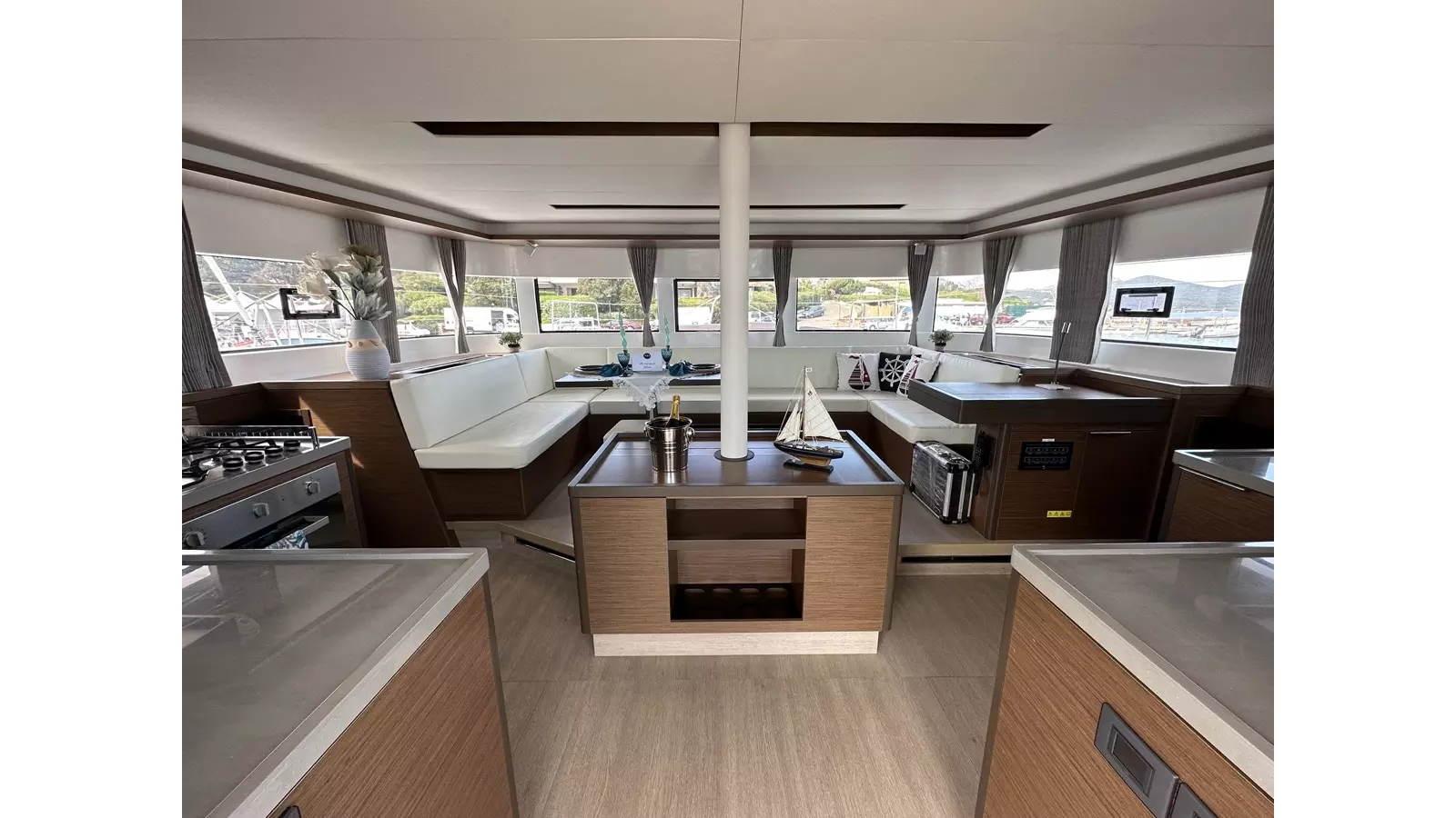 2022 LAGOON 48' 5