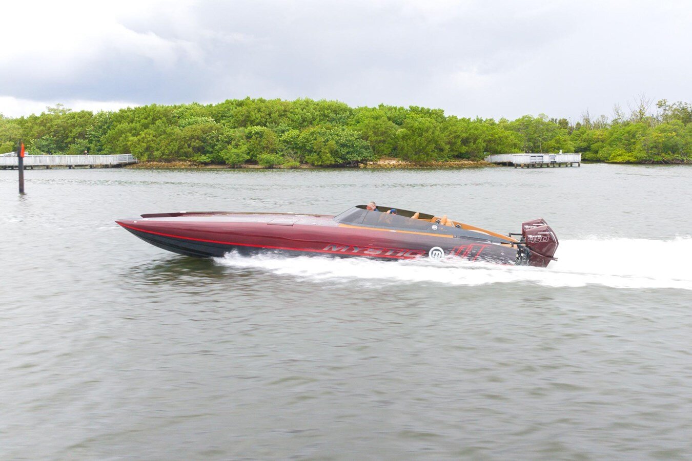 2022-mystic-powerboats-inc-40-7bb626