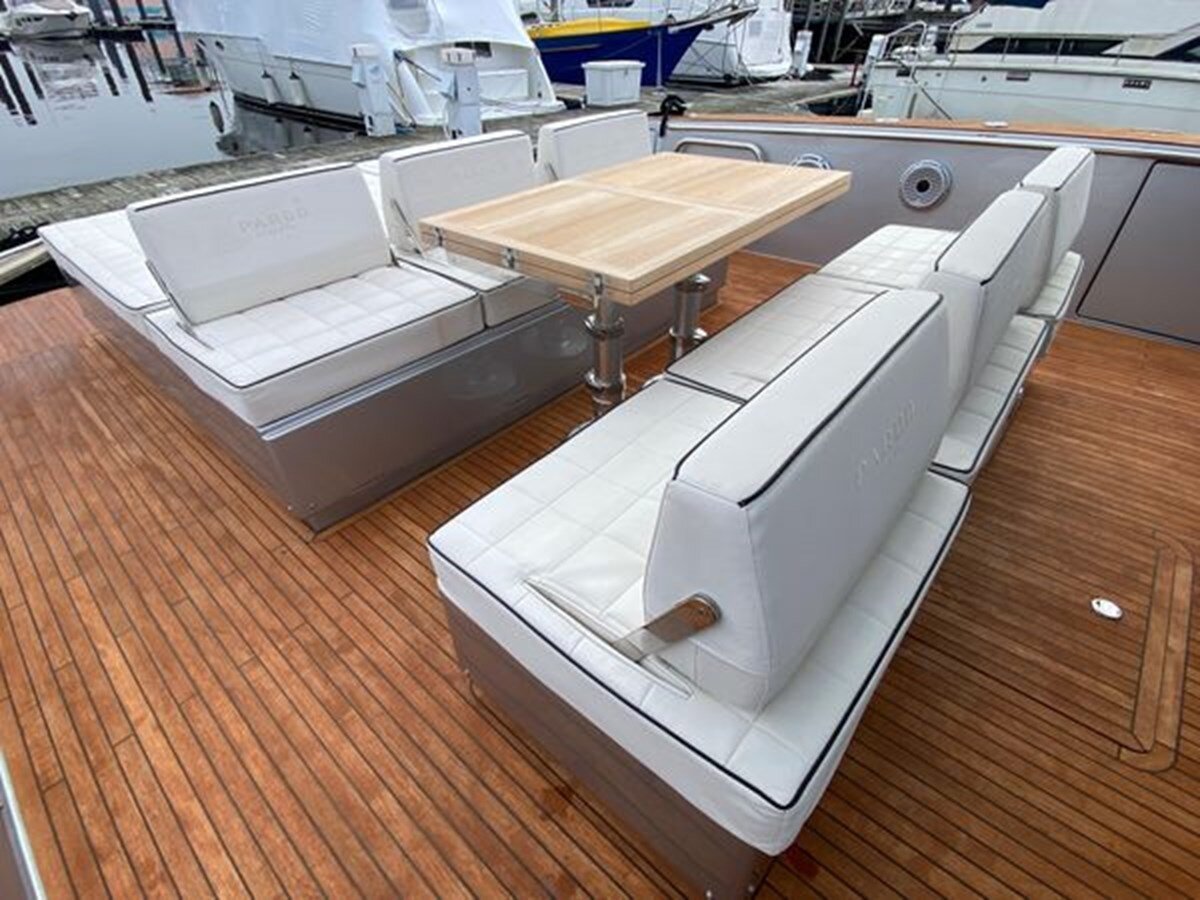 2022-pardo-yachts-43-3c32c2