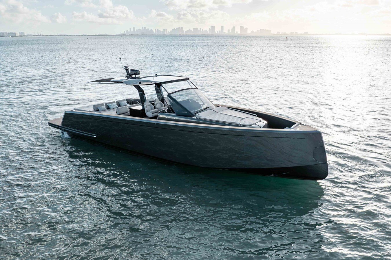 2022-pardo-yachts-5-11-fa120e