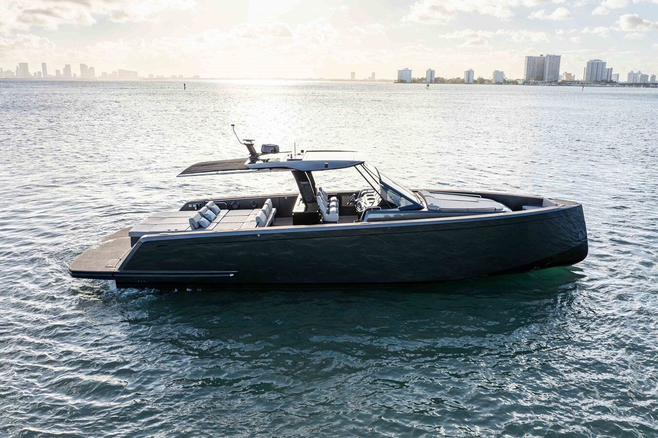 2022-pardo-yachts-5-11-fa120e