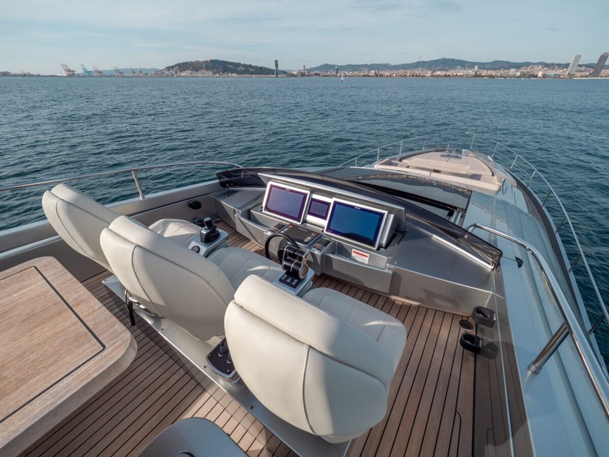 2022-pershing-83-10-15ca63