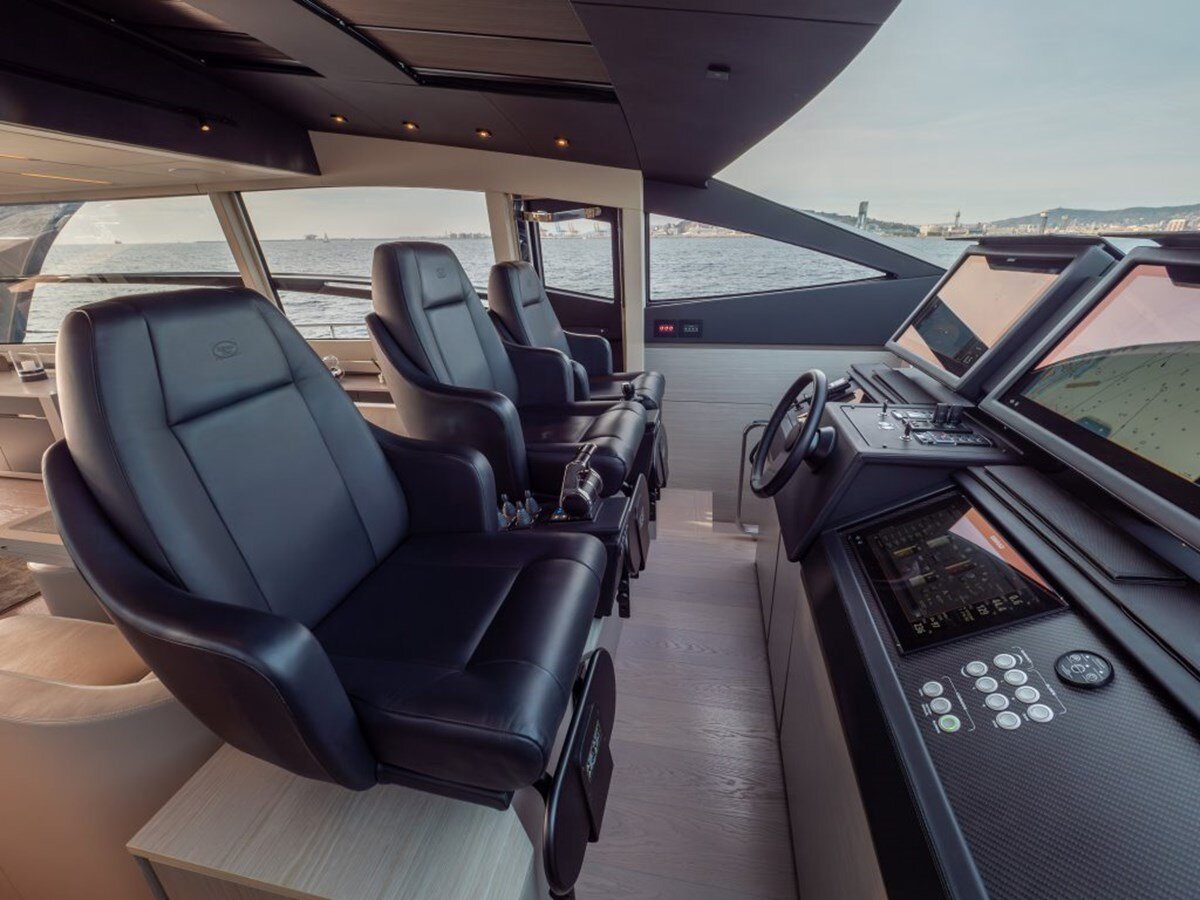 2022-pershing-83-10-15ca63