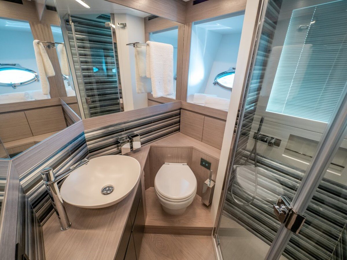 2022-pershing-83-10-15ca63