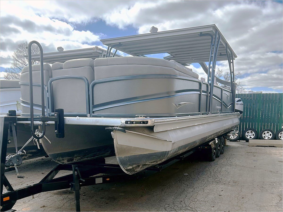 2022-premier-pontoons-37-04aafa