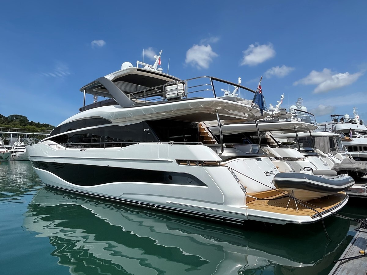 2022-princess-yachts-86-1-907283