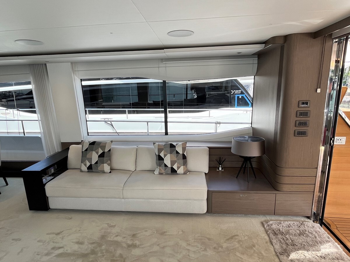 2022-princess-yachts-86-1-907283