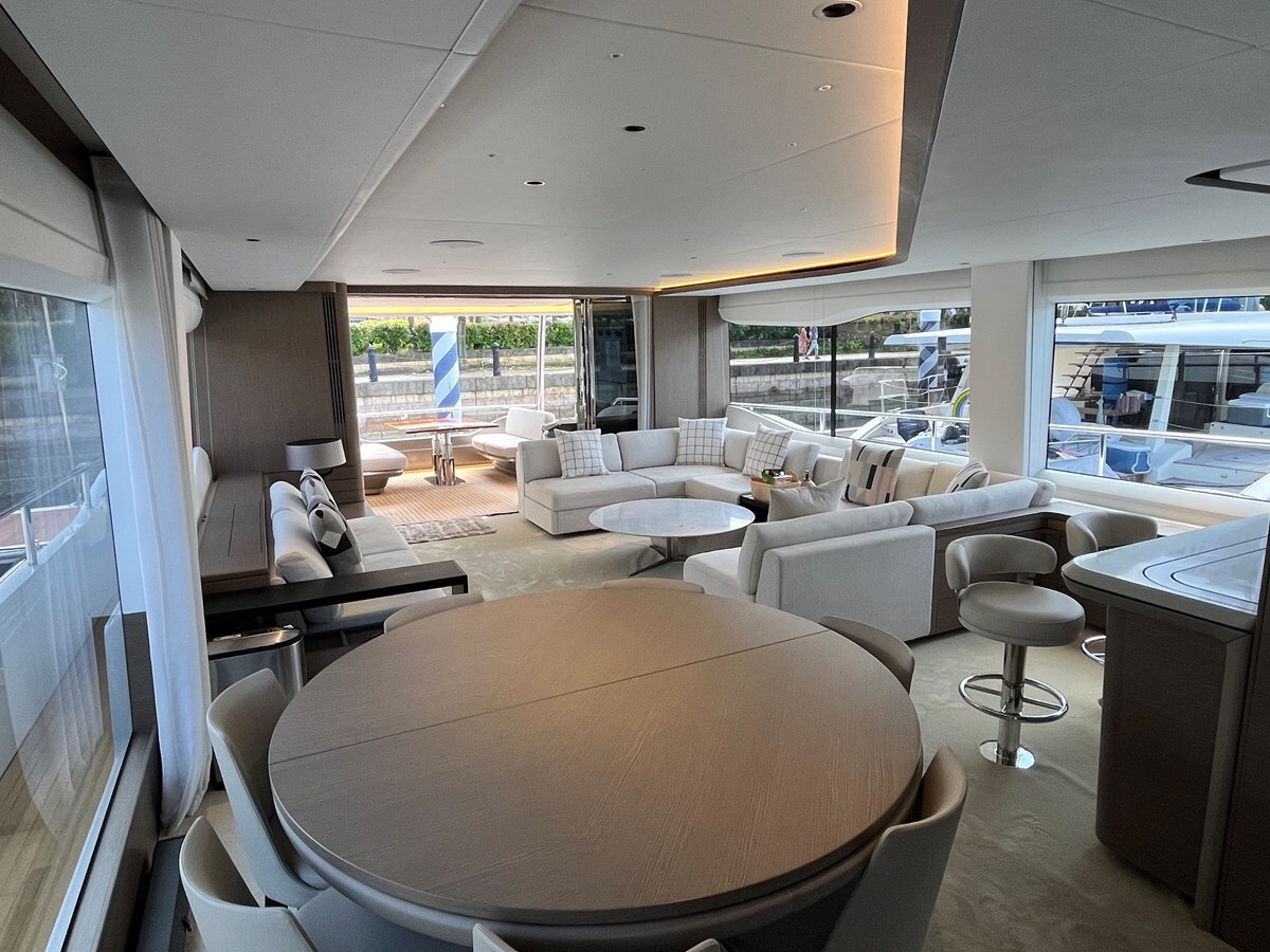 2022-princess-yachts-86-1-907283