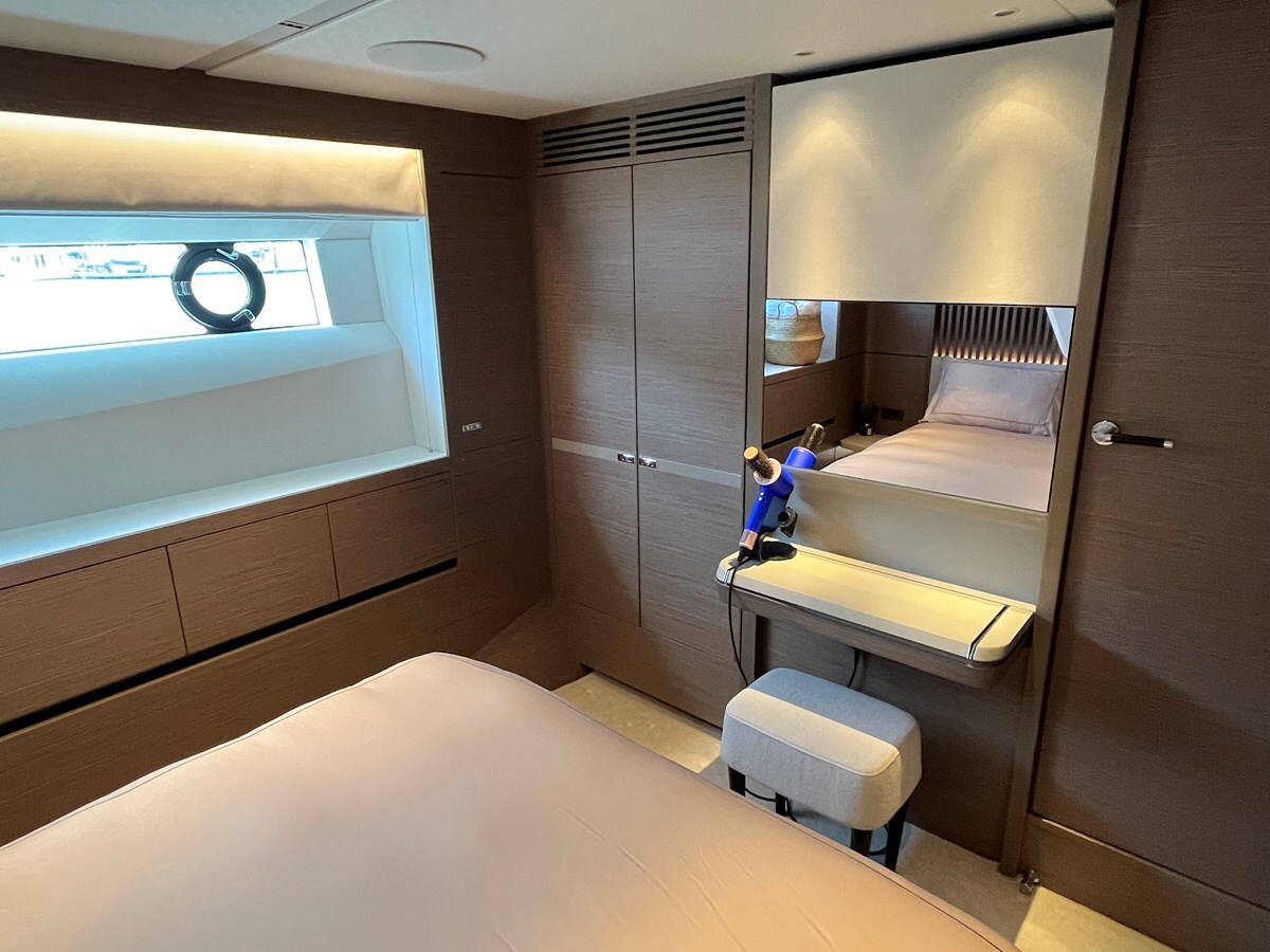 2022-princess-yachts-86-1-907283