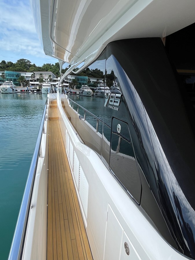 2022-princess-yachts-86-1-907283