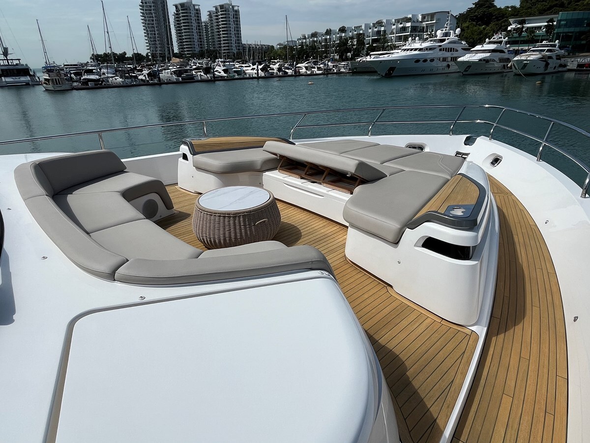 2022-princess-yachts-86-1-907283