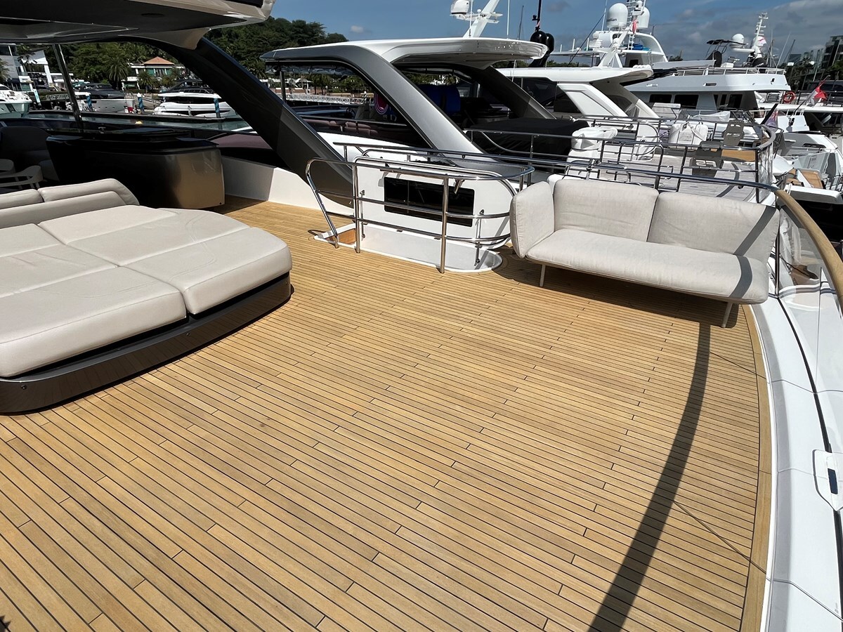 2022-princess-yachts-86-1-907283