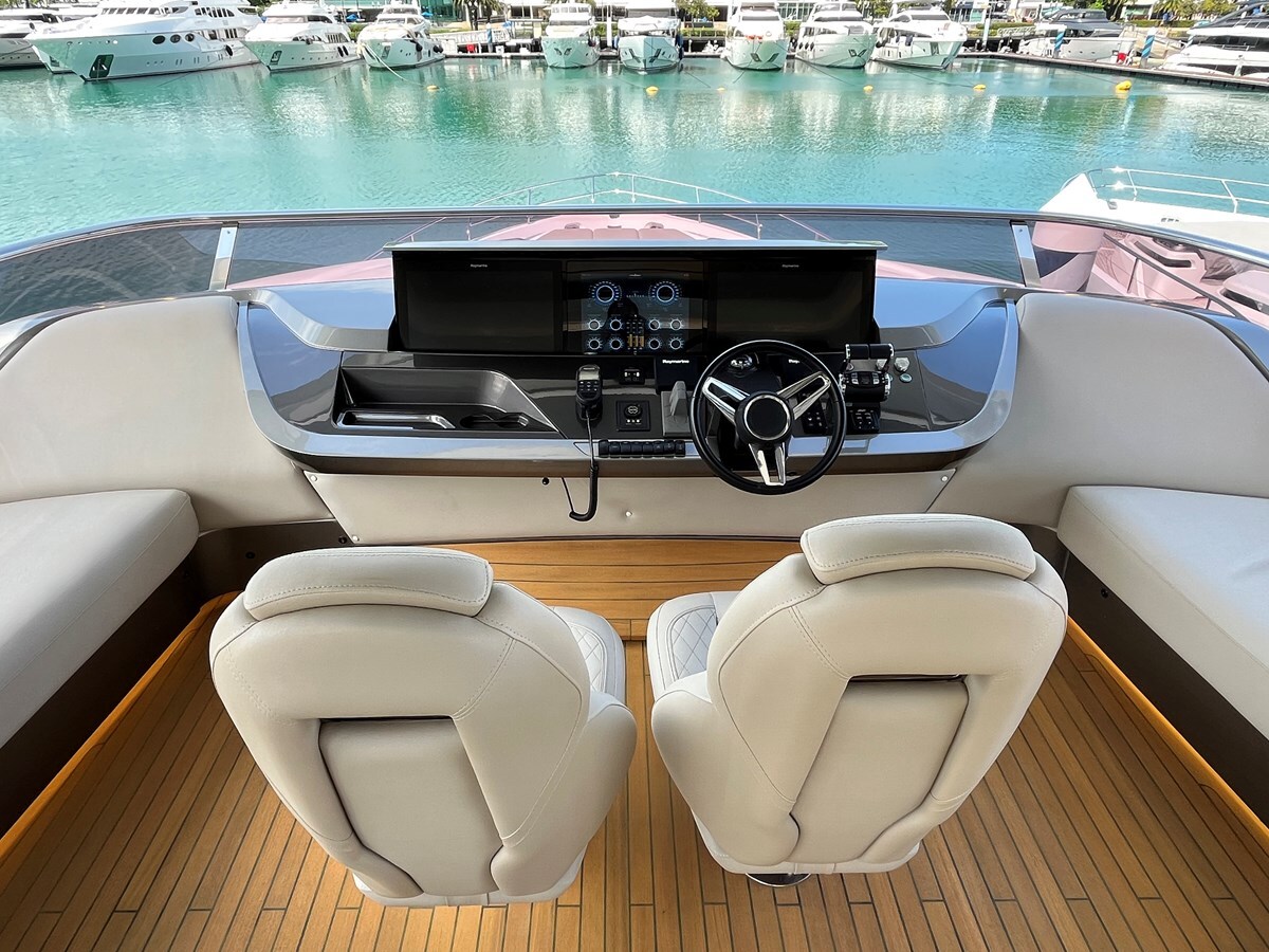 2022-princess-yachts-86-1-907283