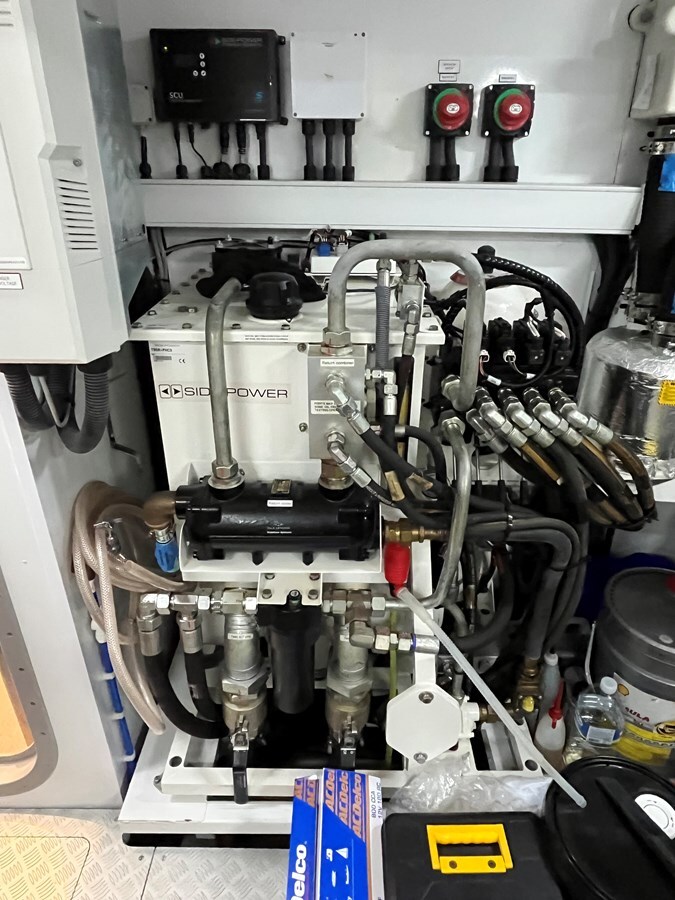 2022-princess-yachts-86-1-907283