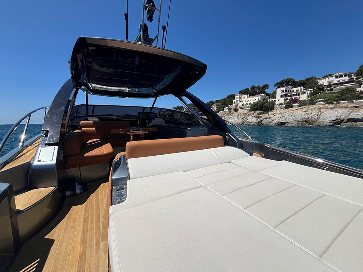 2022-riva-56-8-79f191