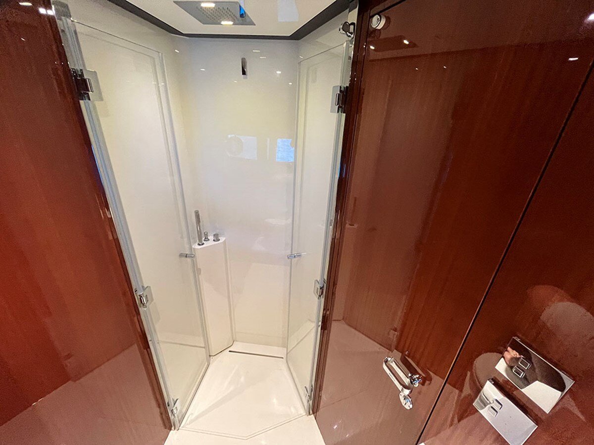 2022-riva-56-8-79f191