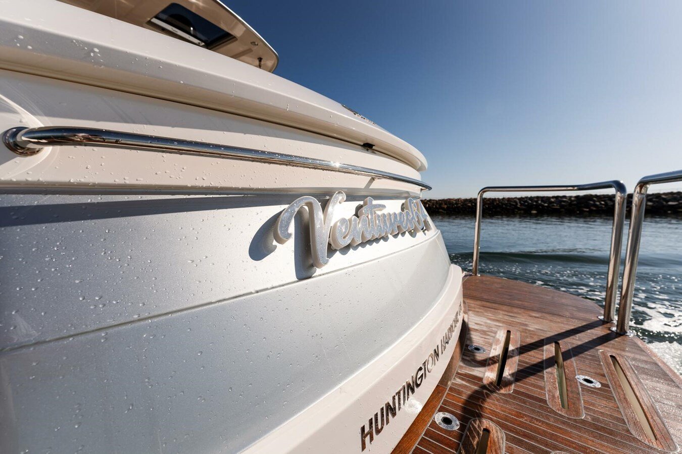 2022-riviera-48-e09037