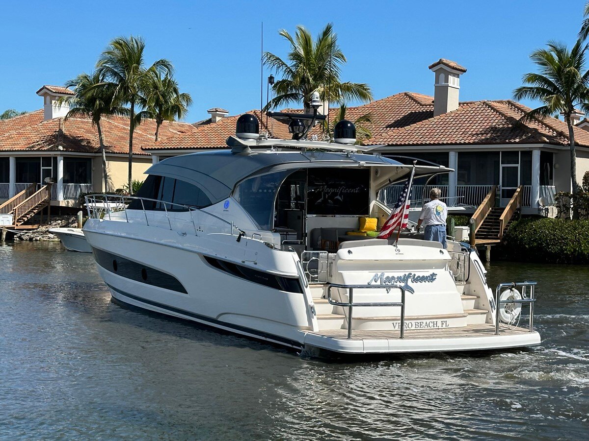 2022-riviera-57-3-e87378