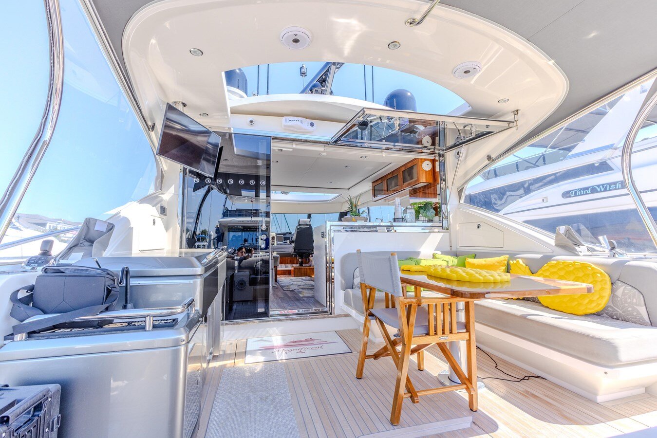 2022-riviera-57-3-e87378