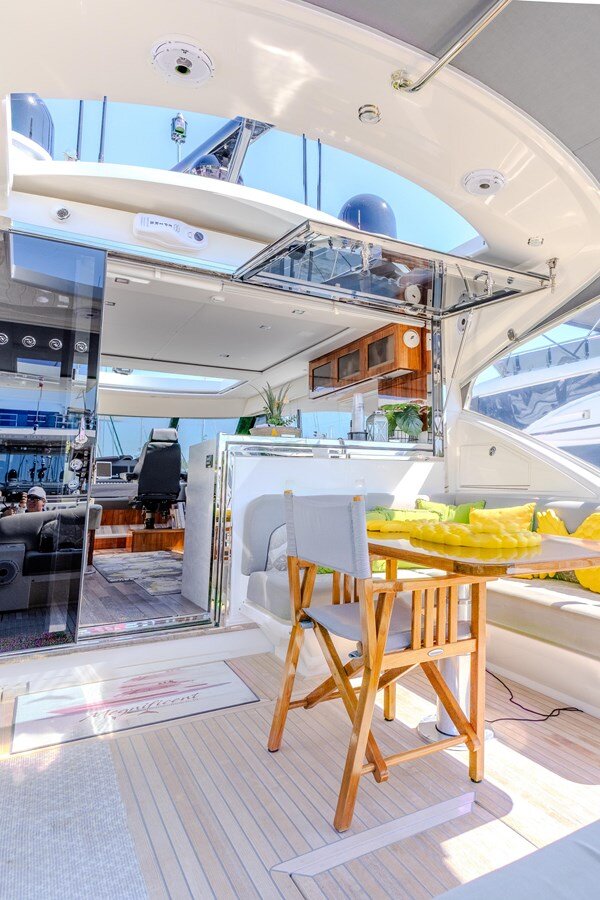 2022-riviera-57-3-e87378