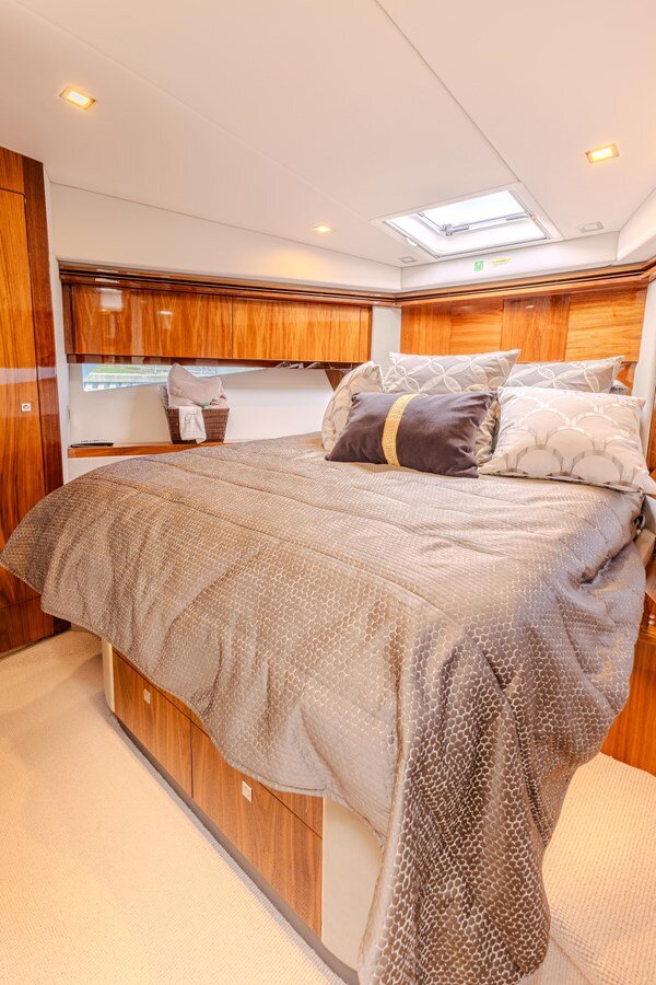 2022-riviera-57-3-e87378