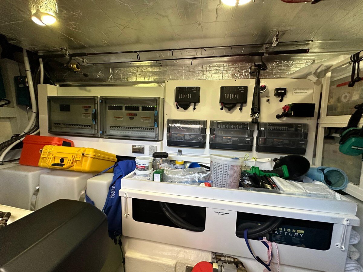 2022-riviera-57-3-e87378