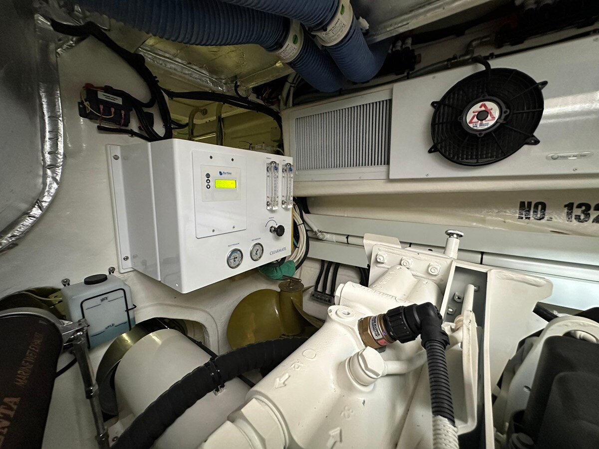 2022-riviera-57-3-e87378